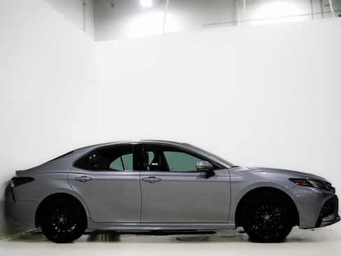 Used 2024 Toyota Camry XSE image 4