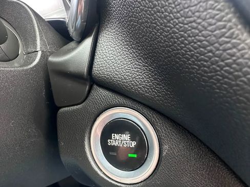 Used 2019 Chevrolet Equinox LT image 20