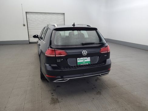 Used 2018 Volkswagen Golf SEL image 6