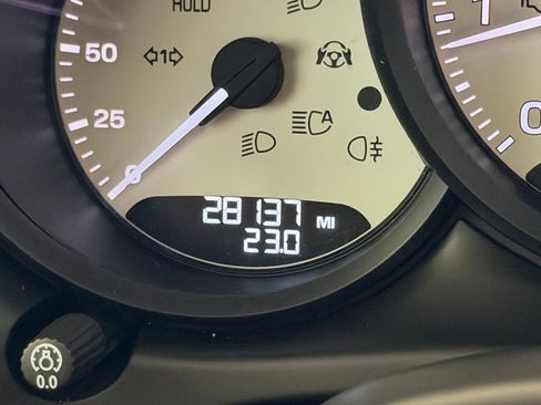 Certified 2024 Porsche Macan Turbo AWD/4WD image 21
