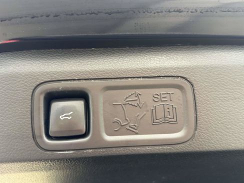 Used 2021 Ford Expedition XLT AWD/4WD image 8