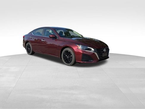 New 2025 Nissan Altima 2.5 SV w/ SV Special Edition Package image 7