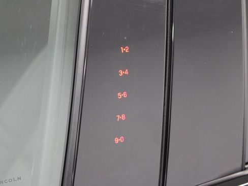 New 2026 Lincoln Corsair Premiere image 20