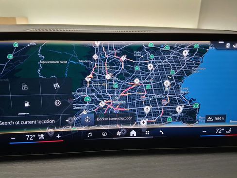 New 2026 BMW 330i Sedan w/ M Sport Package image 25