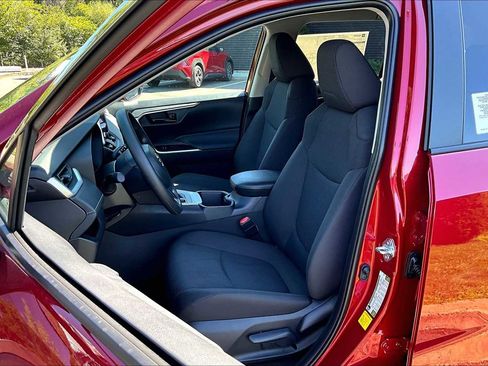 New 2025 Toyota RAV4 LE image 9