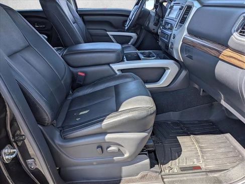 Used 2017 Nissan Titan SL RWD image 26