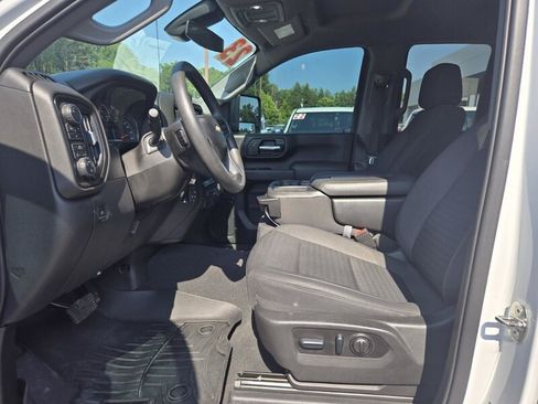 Used 2023 Chevrolet Silverado 2500 Custom w/ Gooseneck/5TH Wheel Package AWD/4WD image 17