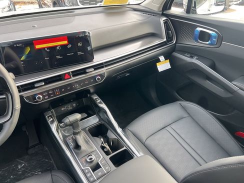 New 2026 Kia Sorento S image 13