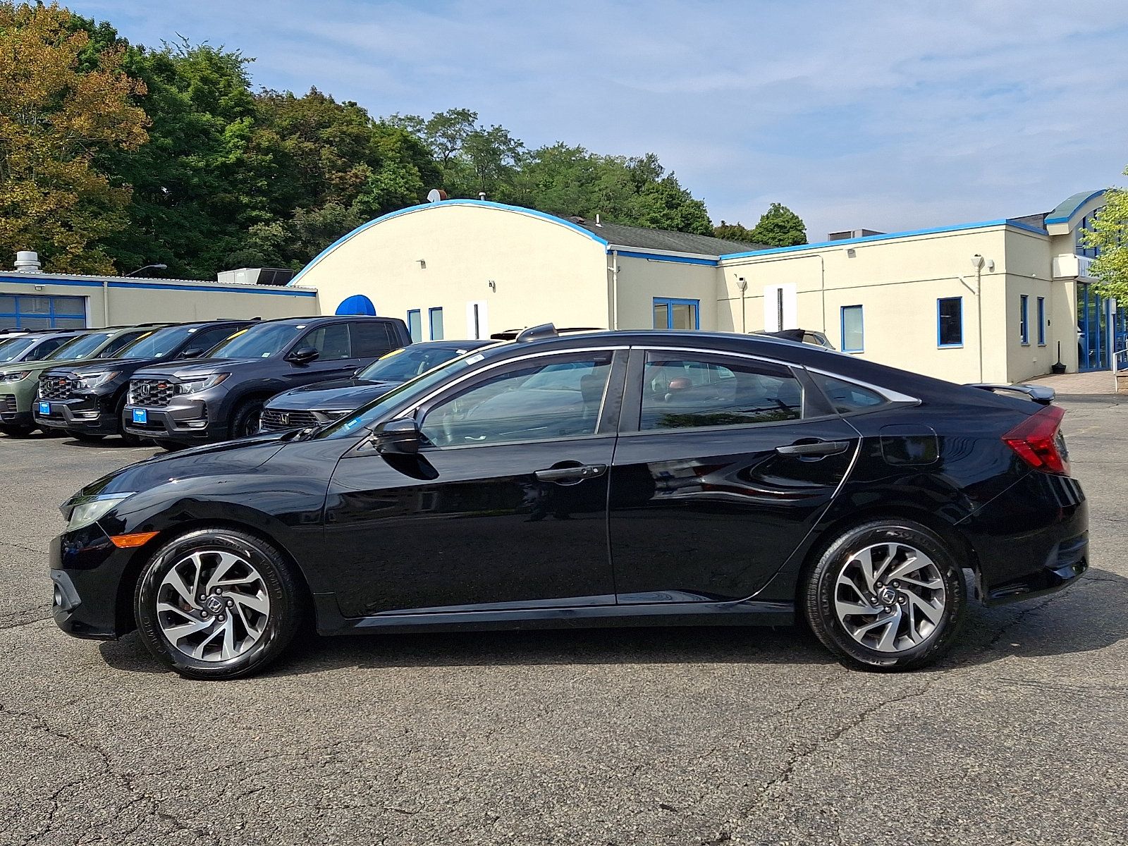 Used 2018 Honda Civic EX image 7