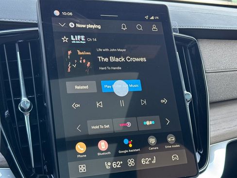 Used 2026 Volvo XC90 T8 Plus w/ Protection Package Premier image 18