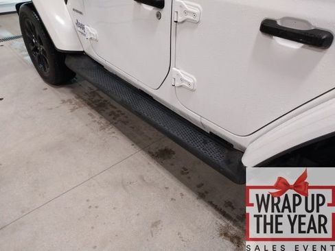 Used 2022 Jeep Wrangler Unlimited Sahara w/ Cold Weather Group image 24