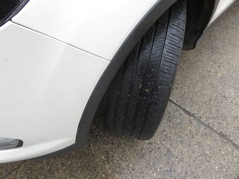 Used 2017 Ford Escape SE w/ Equipment Group 201A image 29