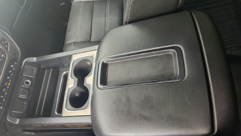Used 2015 GMC Sierra 2500 Denali w/ Duramax Plus Package AWD/4WD image 19