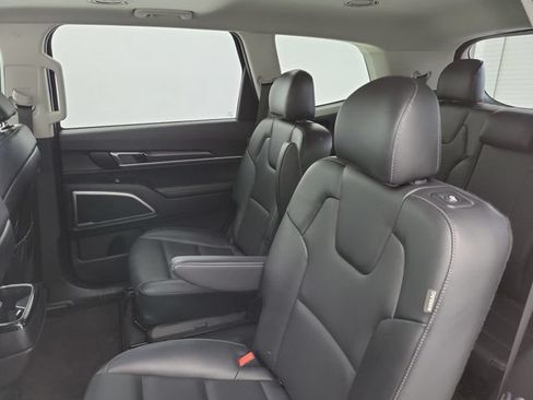 Used 2025 Kia Telluride S AWD/4WD image 13
