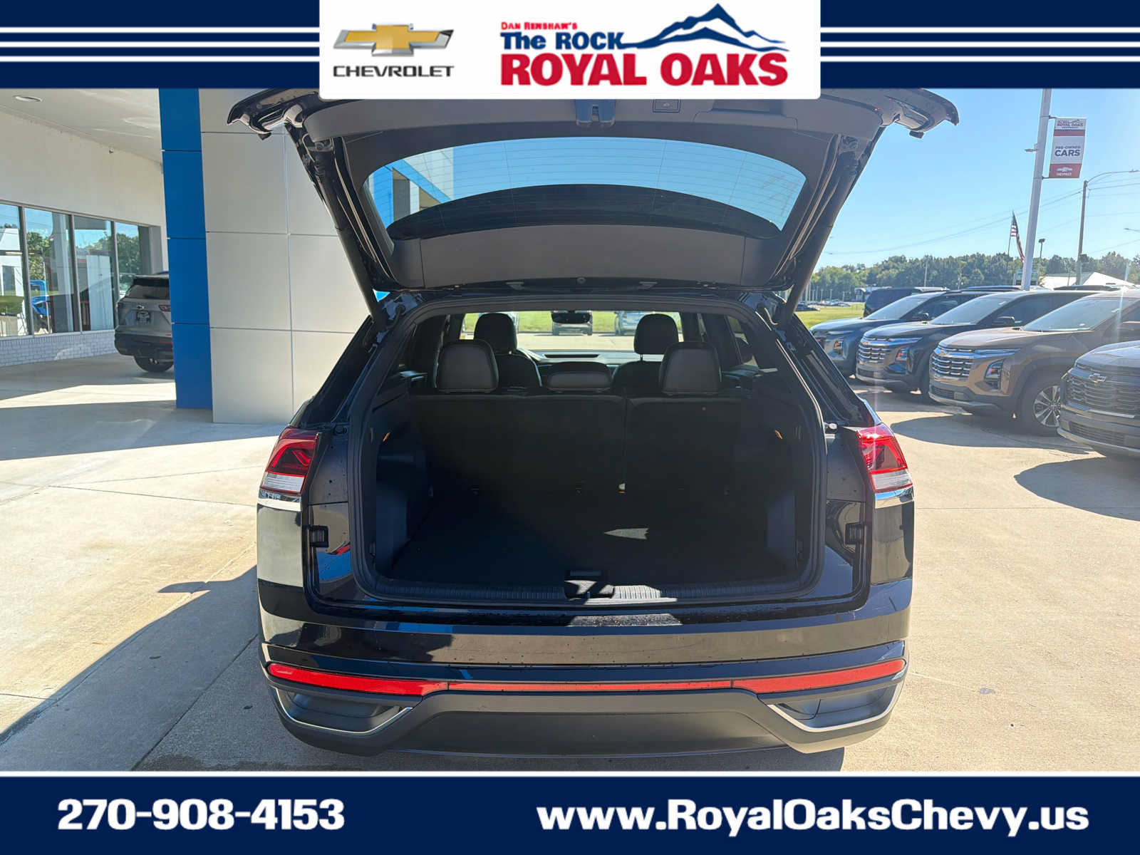 Used 2021 Volkswagen Atlas Cross Sport SE FWD image 5