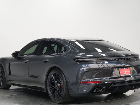 Used 2026 Porsche Panamera GTS AWD/4WD image 7