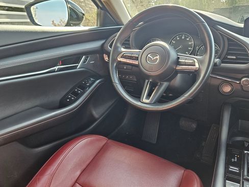 Used 2023 MAZDA MAZDA3 s image 9