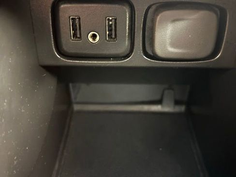 Used 2018 Buick Encore Preferred image 29