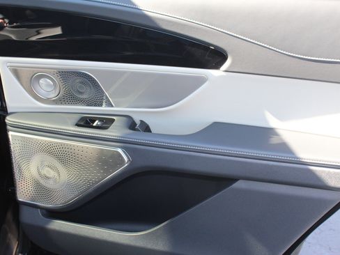 Used 2024 Lincoln Nautilus Reserve w/ Equipment Group 203A image 31