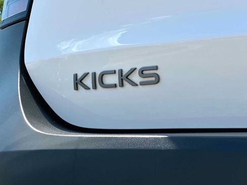 Used 2025 Nissan Kicks SV FWD image 15