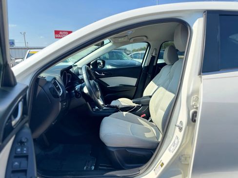 Used 2015 MAZDA MAZDA3 i Touring image 17