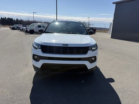 Used 2023 Jeep Compass Altitude w/ Sun and Sound Group image 2