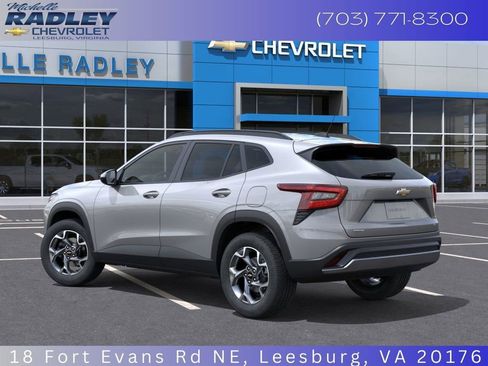 New 2026 Chevrolet Trax LT image 3