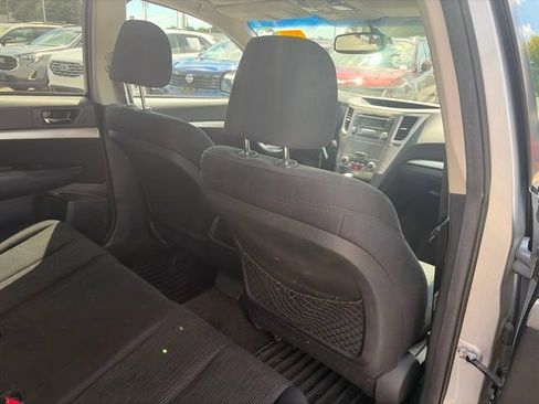 Used 2013 Subaru Outback 2.5i Premium AWD/4WD image 16