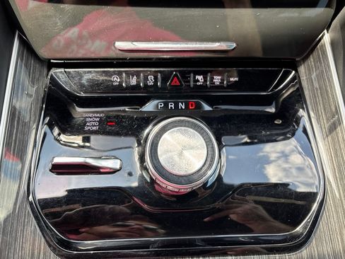 Used 2022 Jeep Wagoneer Series II AWD/4WD image 5