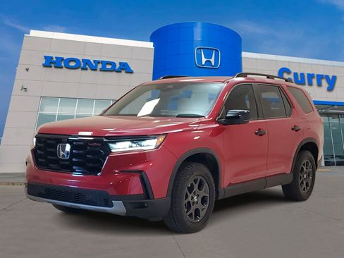 Certified 2023 Honda Pilot TrailSport image 1