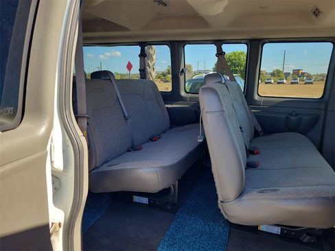 Used 2019 Chevrolet Express 3500 LT w/ LT Preferred Equipment Group image 13