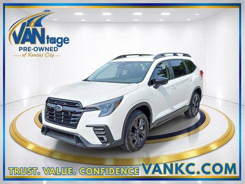 Certified 2026 Subaru Ascent Premium AWD/4WD image 1