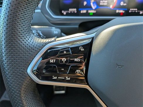 Used 2024 Volkswagen Tiguan SE R-Line w/ MDO Package, Three-Row image 20