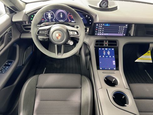 New 2026 Porsche Taycan GTS image 27