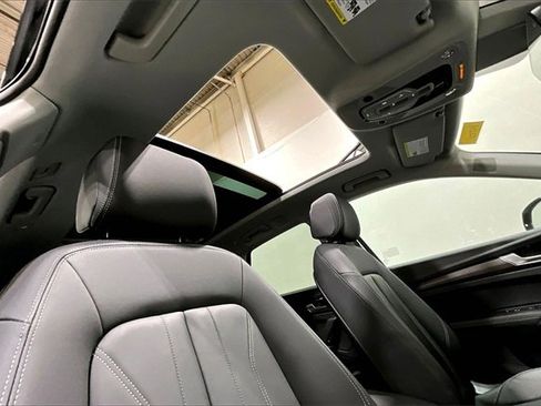 Used 2023 Audi Q5 2.0T Premium Plus w/ Premium Plus Package image 16