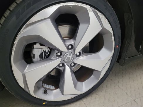 Used 2018 Honda Accord Touring image 31