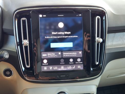 New 2026 Volvo XC40 B5 Ultra w/ Protection Package Premier image 17