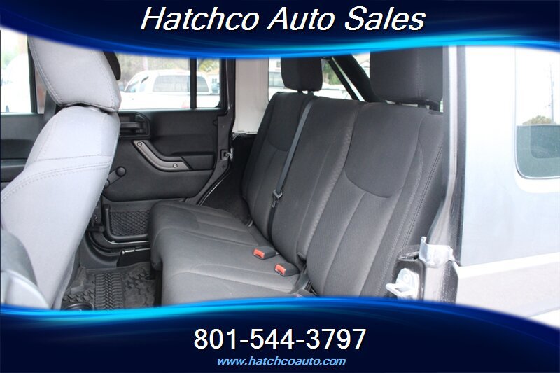 Used 2017 Jeep Wrangler Unlimited Sport w/ Connectivity Group AWD/4WD image 14