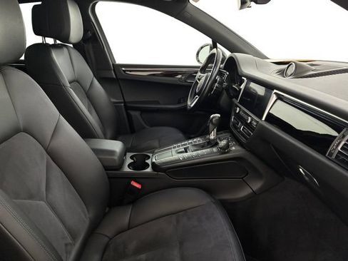 Used 2019 Porsche Macan AWD/4WD image 14