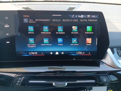 New 2025 BMW X2 xDrive28i w/ Convenience Package image 23