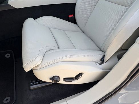 New 2026 Volvo XC90 B6 Ultra w/ Protection Package image 16