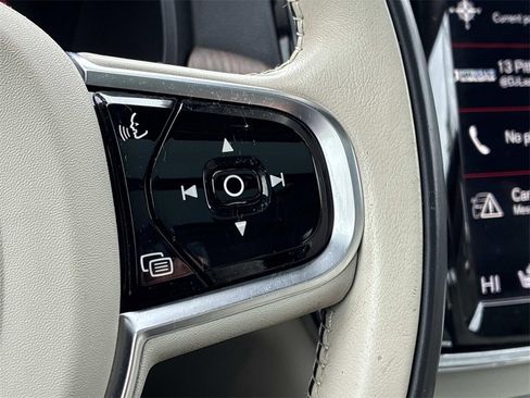 Used 2021 Volvo S90 T6 Inscription image 32