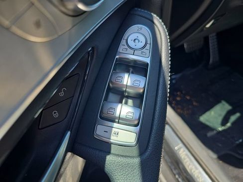 Used 2022 Mercedes-Benz GLC 300 image 14