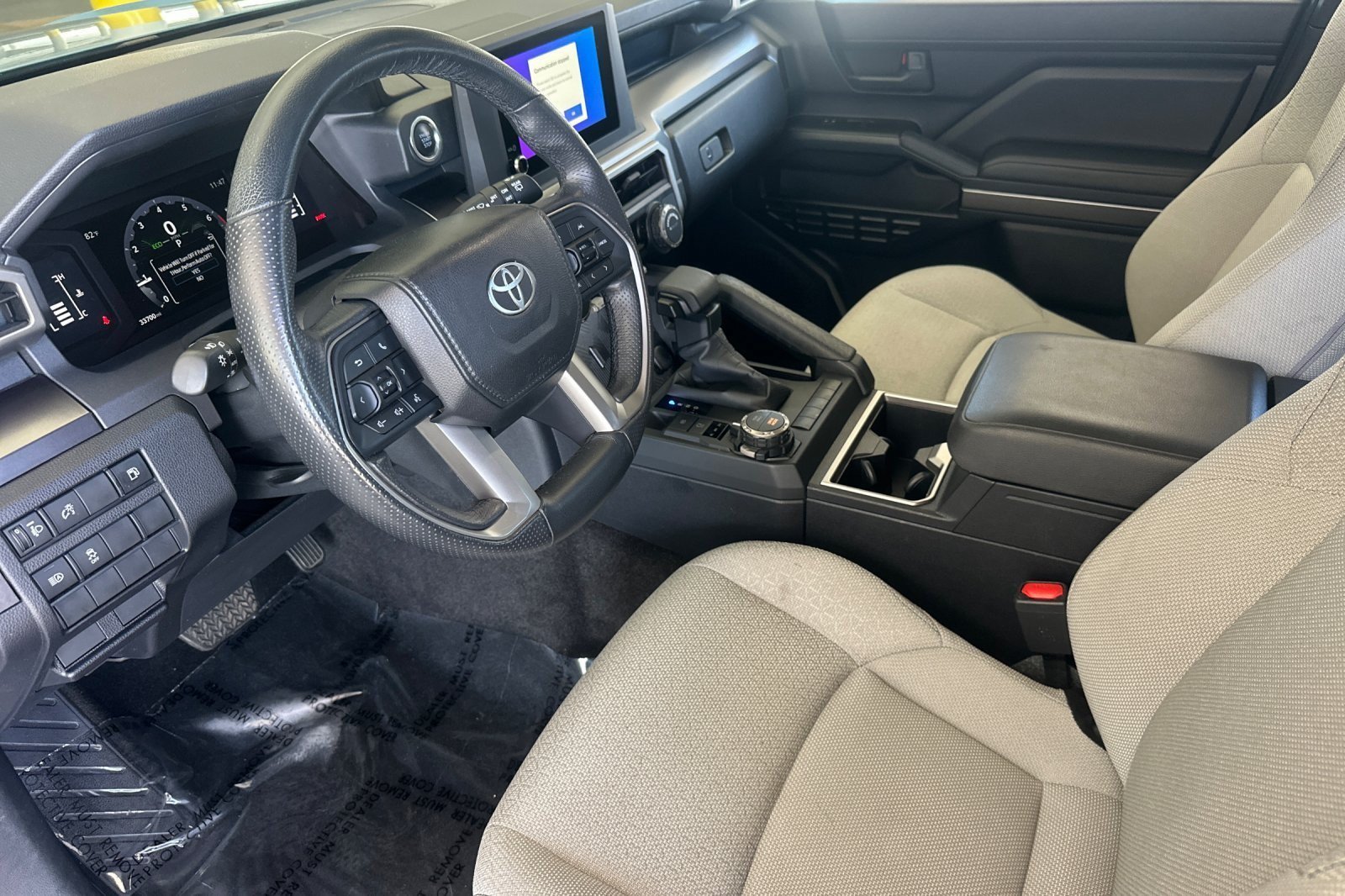 Certified 2025 Toyota 4Runner SR5 AWD/4WD image 9