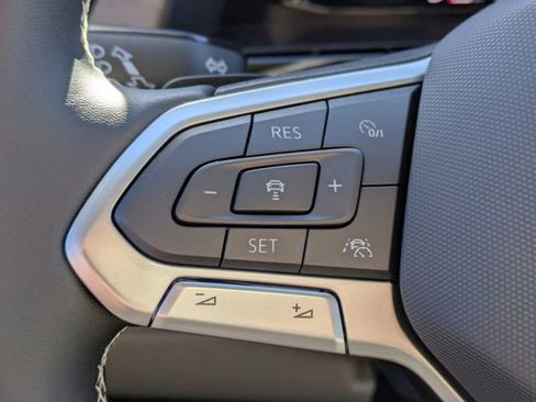 New 2026 Volkswagen Atlas SE FWD image 24