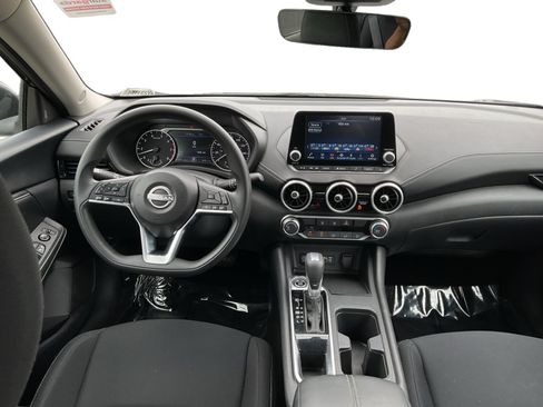 Used 2025 Nissan Sentra SV FWD image 13