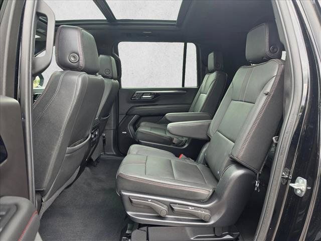 Used 2025 Chevrolet Suburban RST w/ RST Capability Package AWD/4WD image 18