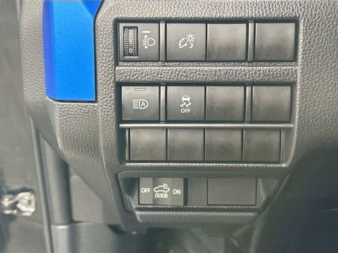 Used 2025 Toyota Tacoma TRD Off-Road image 21