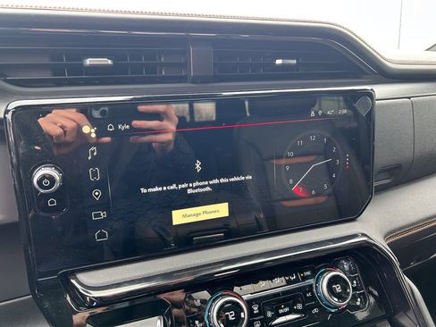 Used 2024 GMC Sierra 1500 AT4 w/ Technology Package image 24