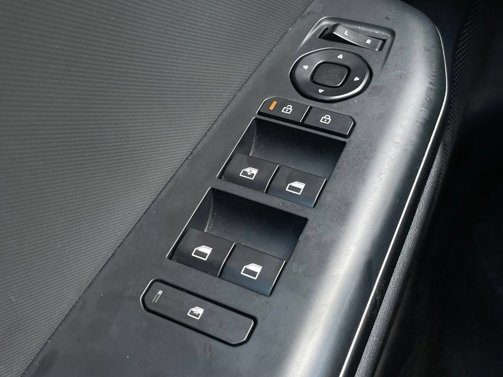 Used 2025 Kia K4 FWD image 11